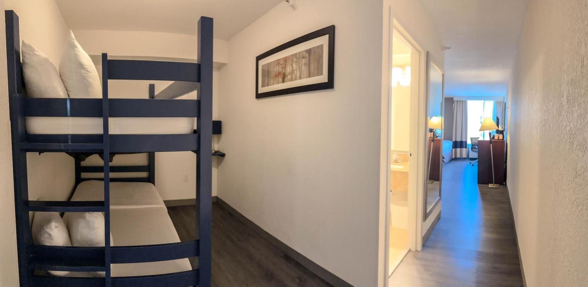 Comfort Inn & Suites Kissimmee By The Parks Four Corners Екстериор снимка