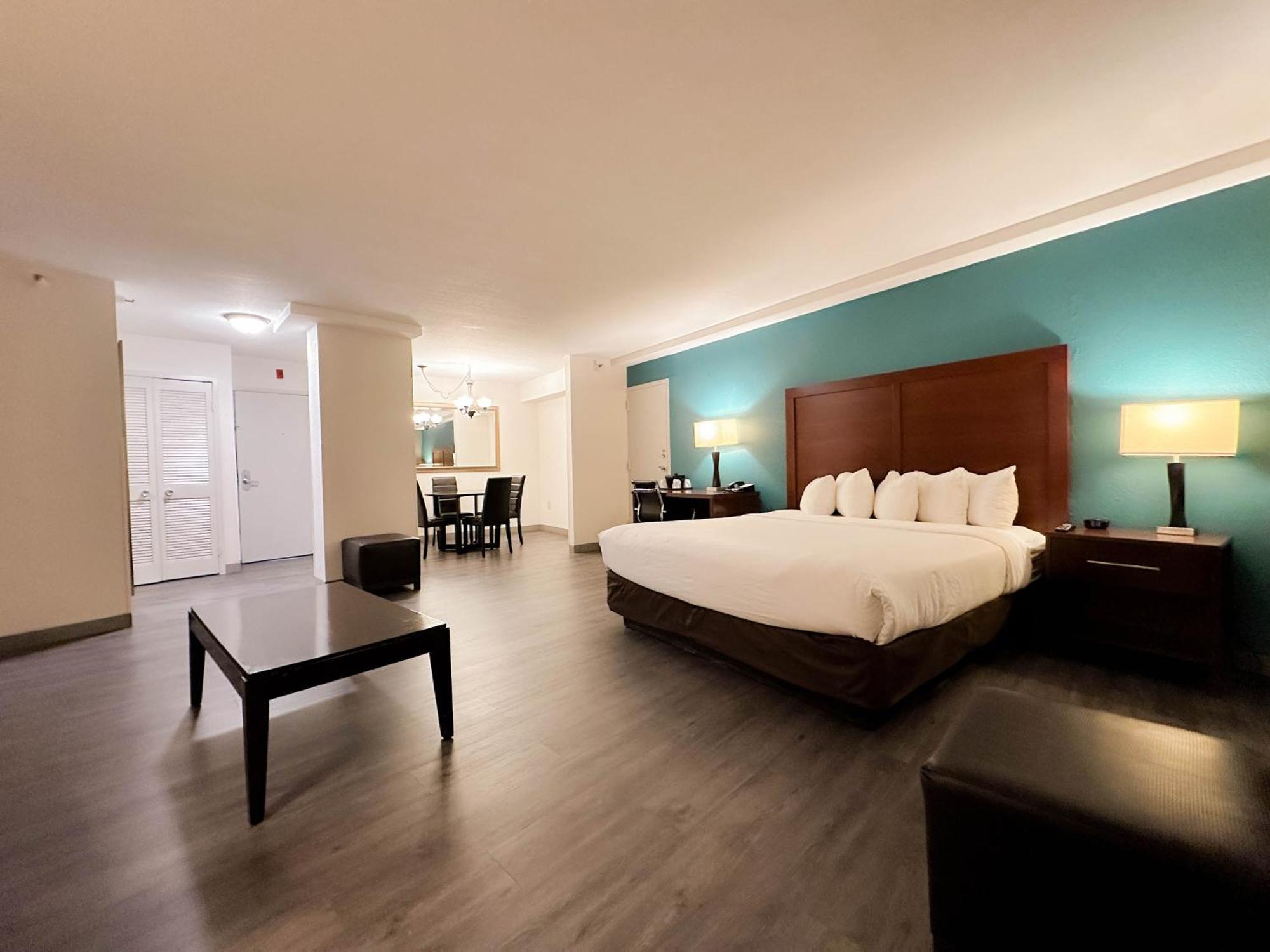 Comfort Inn & Suites Kissimmee By The Parks Four Corners Екстериор снимка