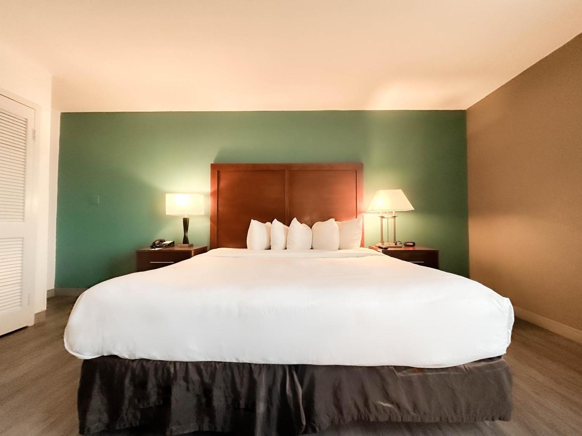 Comfort Inn & Suites Kissimmee By The Parks Four Corners Екстериор снимка