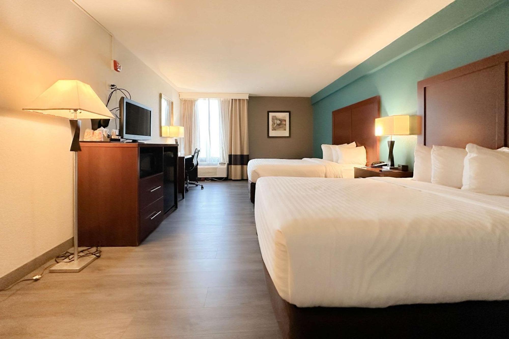 Comfort Inn & Suites Kissimmee By The Parks Four Corners Екстериор снимка